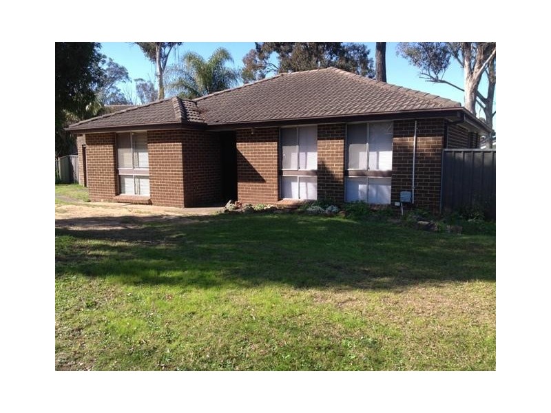 2 CHESTNUT Crescent, Bidwill NSW 2770