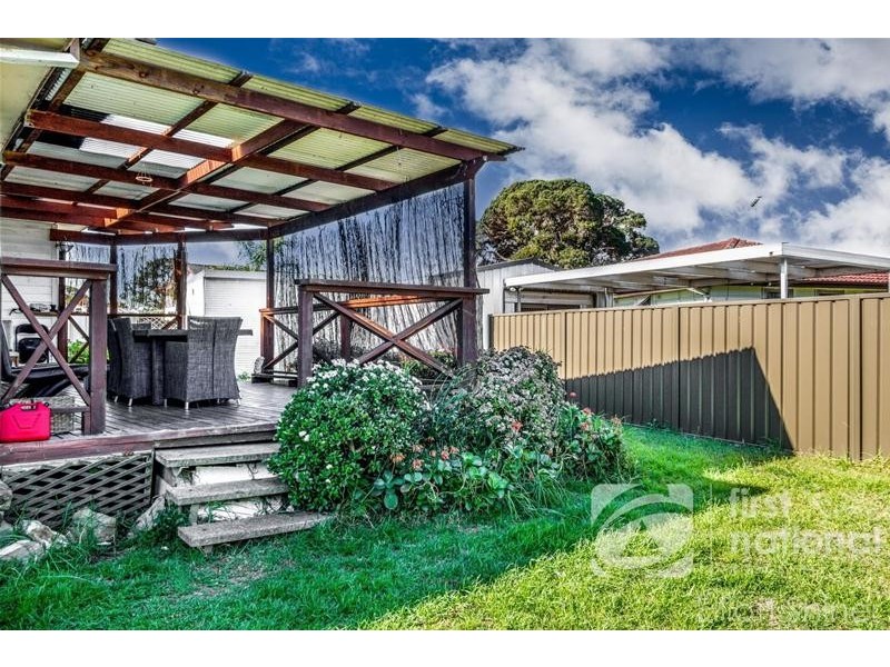 7 Lucena Crescent, Lethbridge Park NSW 2770