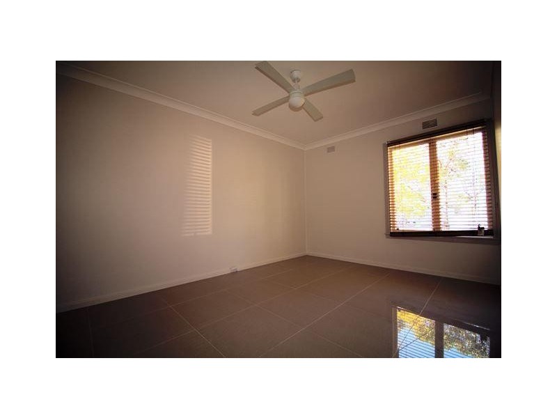 4 Tangaloa Crescent, Lethbridge Park NSW 2770