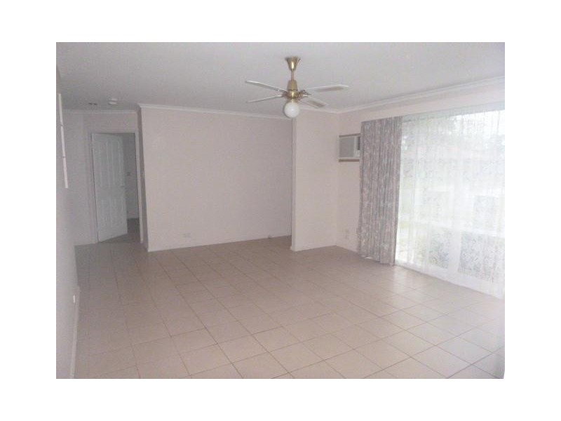 1/ 1 Greaves  Court, Pakenham VIC 3810