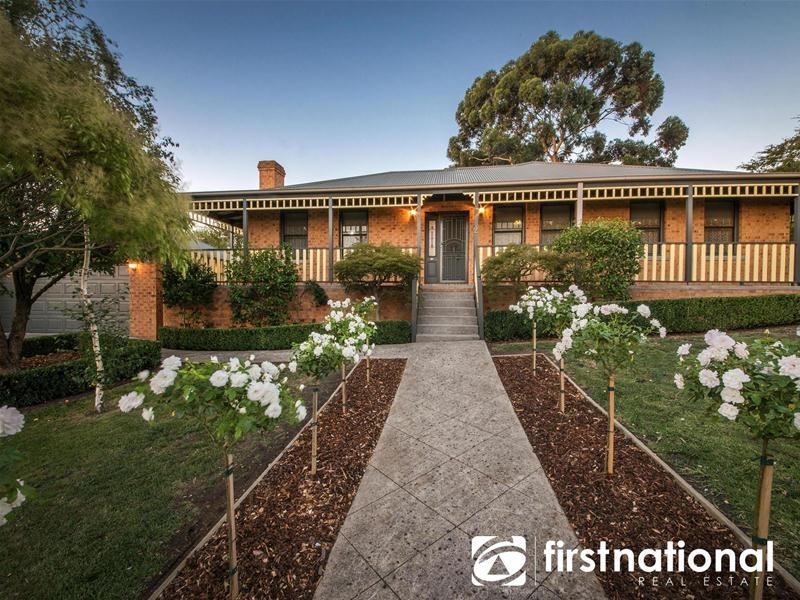 2 Carrington  Place, Berwick VIC 3806