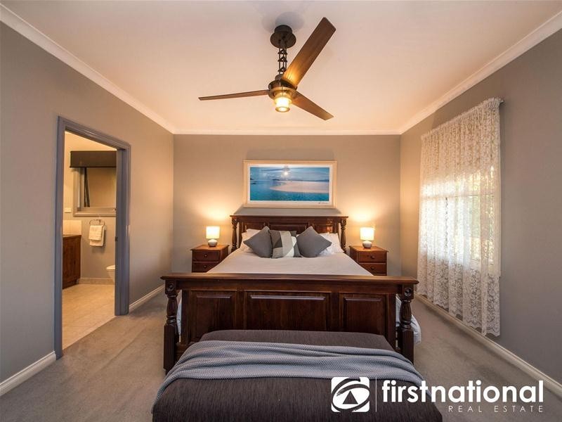 2 Carrington  Place, Berwick VIC 3806