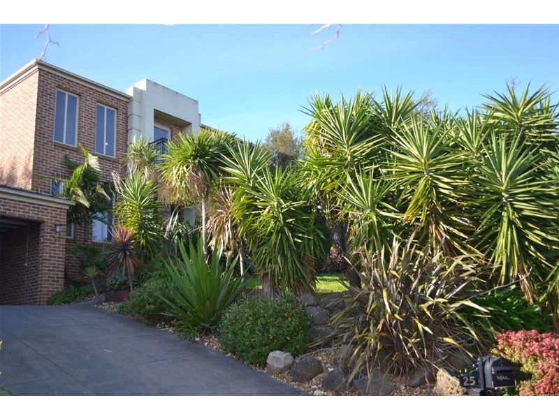 25 Timberside Drive, Beaconsfield VIC 3807