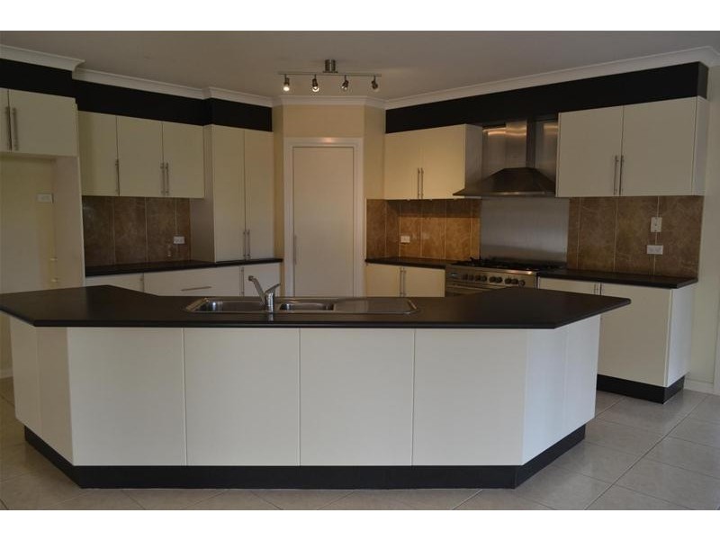 25 Timberside Drive, Beaconsfield VIC 3807