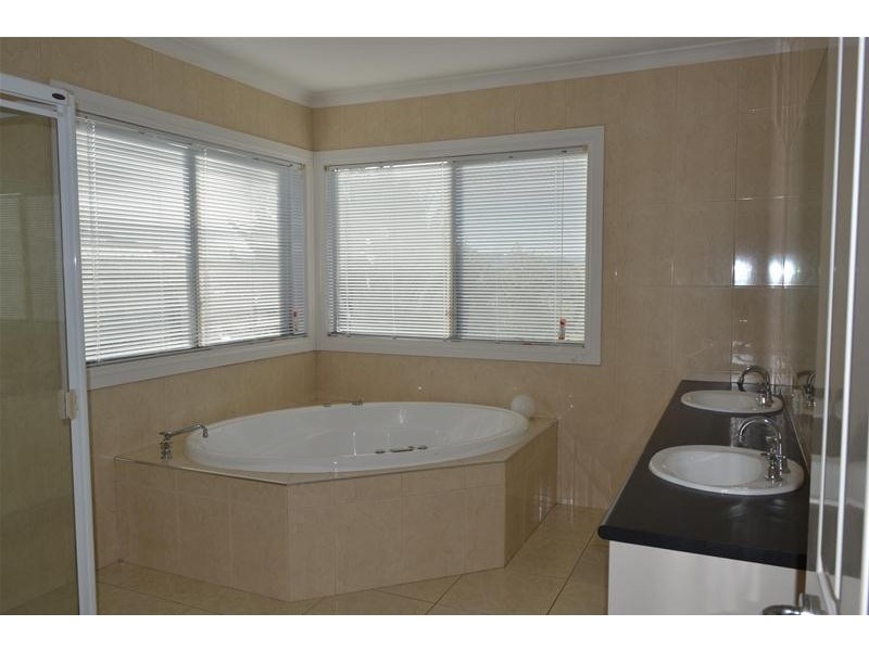 25 Timberside Drive, Beaconsfield VIC 3807