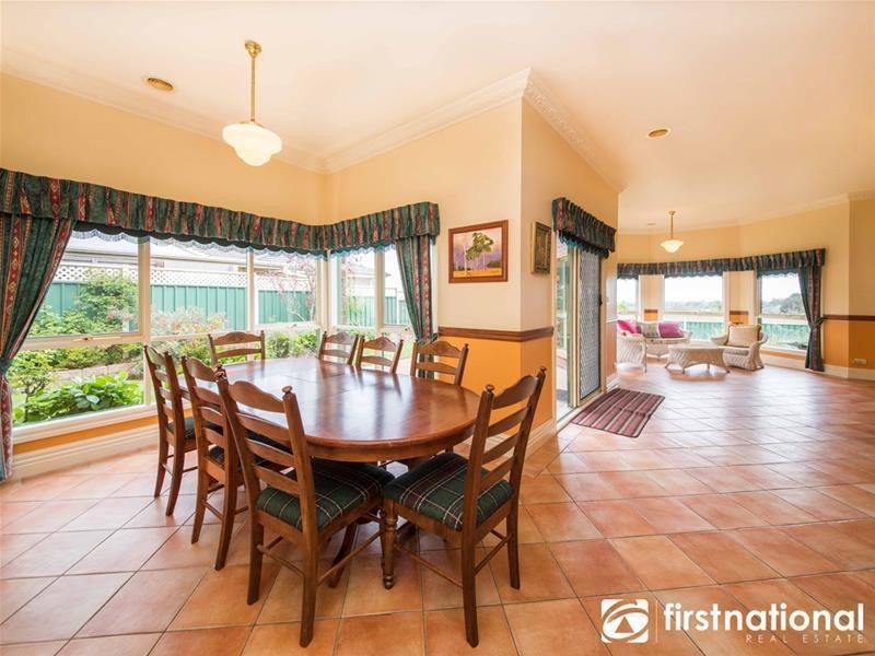 133 Montbrae Circuit, Narre Warren North VIC 3804