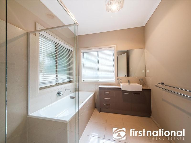 12 Peel Street, Berwick VIC 3806