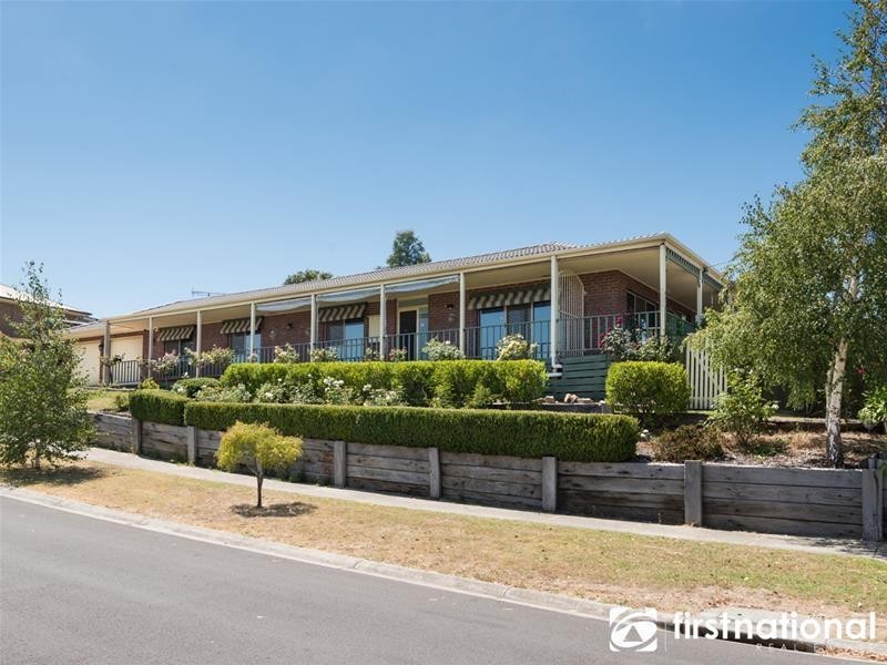 2A McCaffery Rise, Pakenham VIC 3810