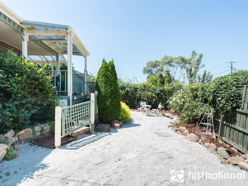 2A McCaffery Rise, Pakenham VIC 3810