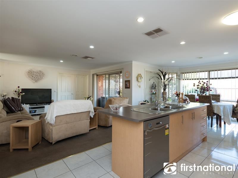 74 Marsh Grove, Berwick VIC 3806