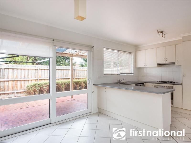 5 Warren Close, Narre Warren VIC 3805