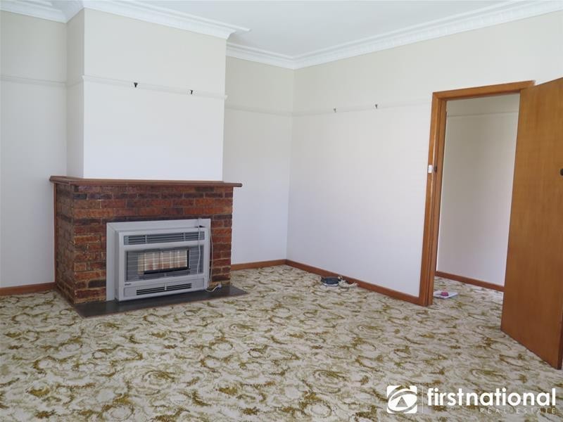 4 Henty St, Pakenham VIC 3810