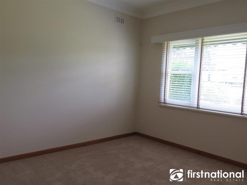 4 Henty St, Pakenham VIC 3810