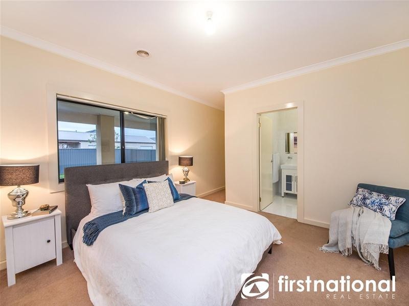 5 Griffith Mews, Pakenham VIC 3810