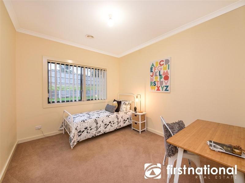 5 Griffith Mews, Pakenham VIC 3810