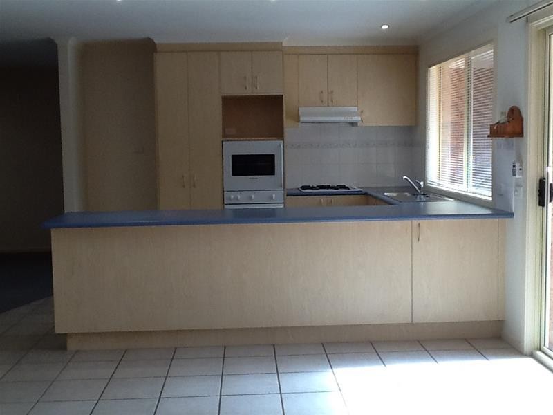 21 Galloway Drive, Narre Warren South VIC 3805