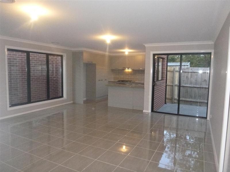 61A Strong Drive, Hampton Park VIC 3976