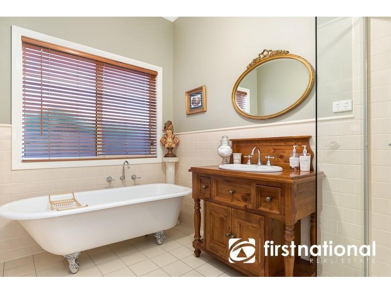 32 Campbell Street, Garfield VIC 3814