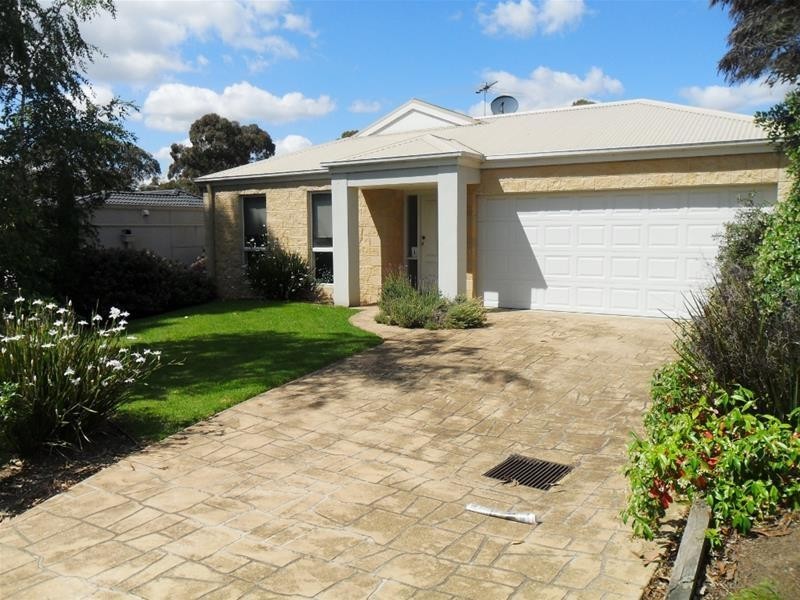 1/6 Elgin Street, Berwick VIC 3806