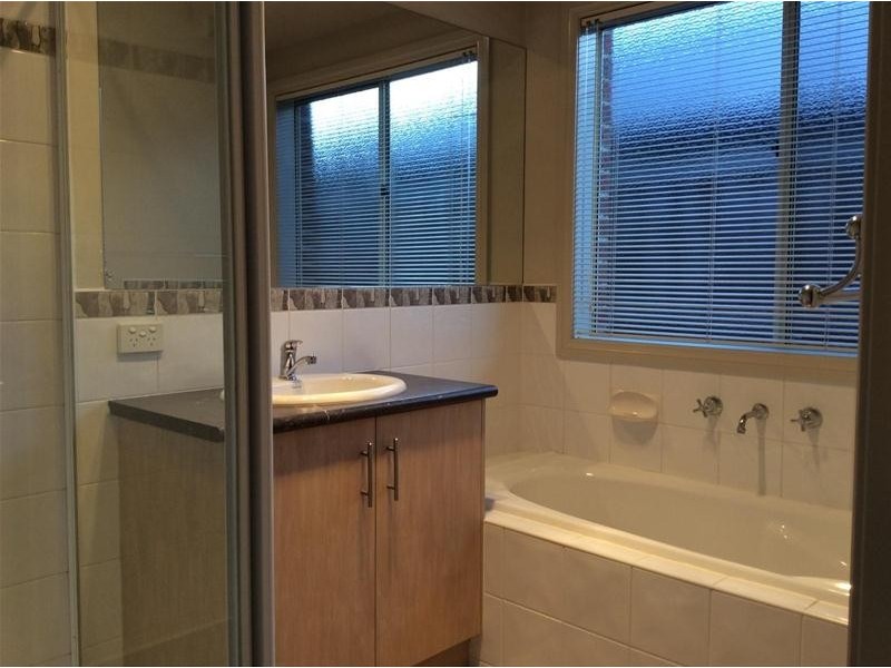 3 Misty Close, Berwick VIC 3806