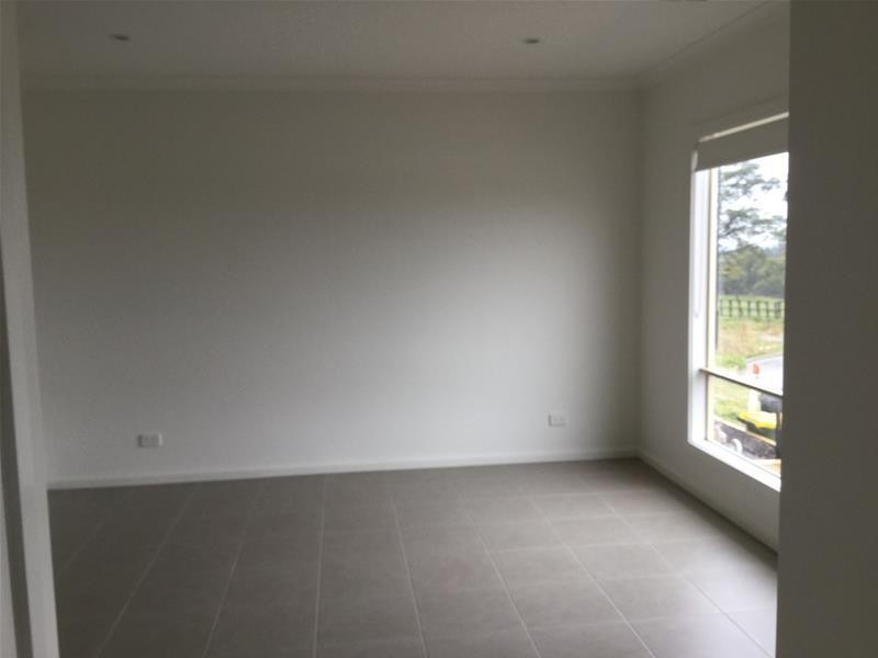 69 Atlantic Drive, Pakenham VIC 3810