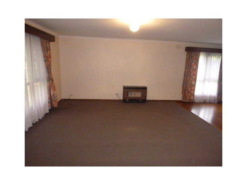 68 Sweeney Drive, Narre Warren VIC 3805