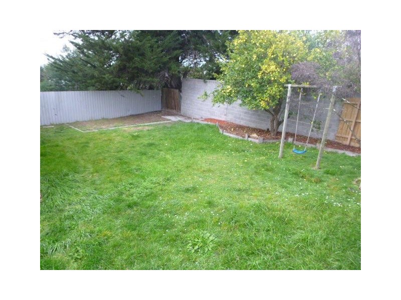 68 Sweeney Drive, Narre Warren VIC 3805