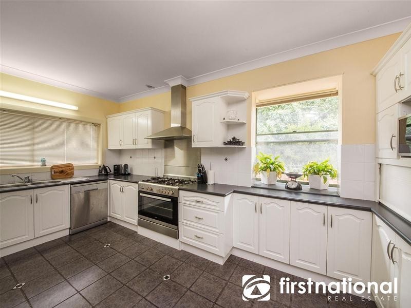 54 Whiteside Road, Officer VIC 3809