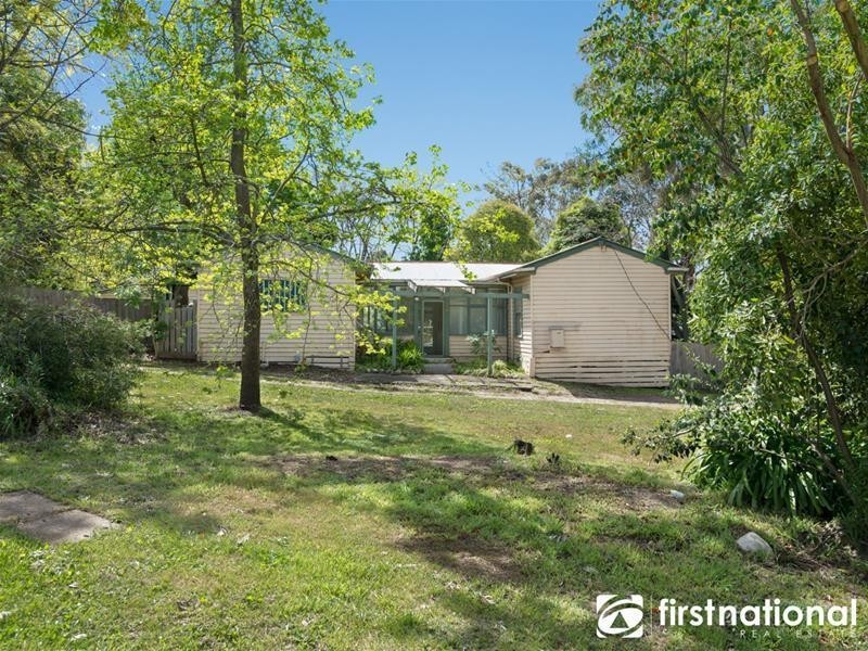 42 Harkaway Road, Berwick VIC 3806