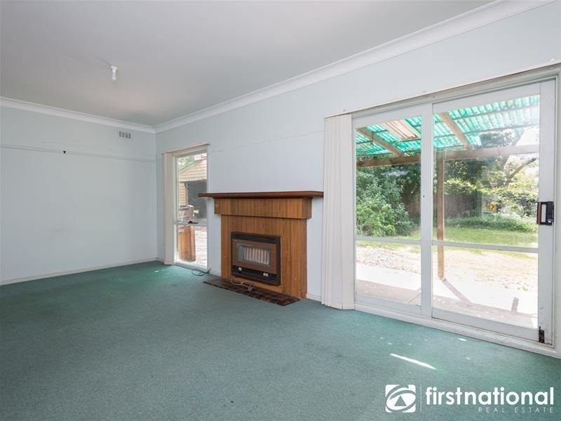 42 Harkaway Road, Berwick VIC 3806