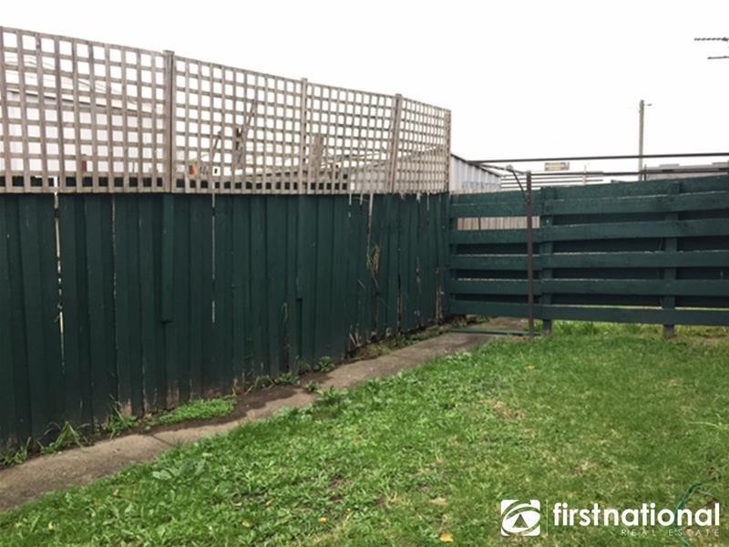 5/2-4 Charles Street, Pakenham VIC 3810