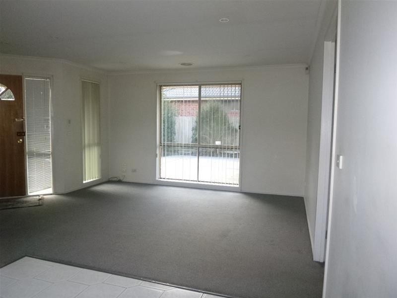 11 Wilmott Close, Berwick VIC 3806