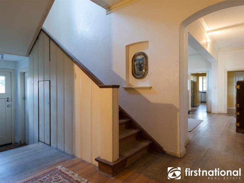 16 Meeking Drive, Pakenham VIC 3810