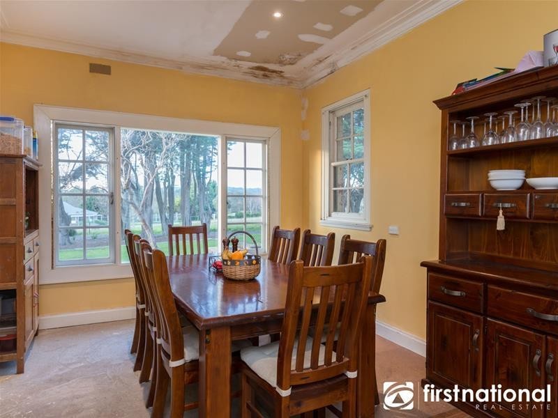 16 Meeking Drive, Pakenham VIC 3810