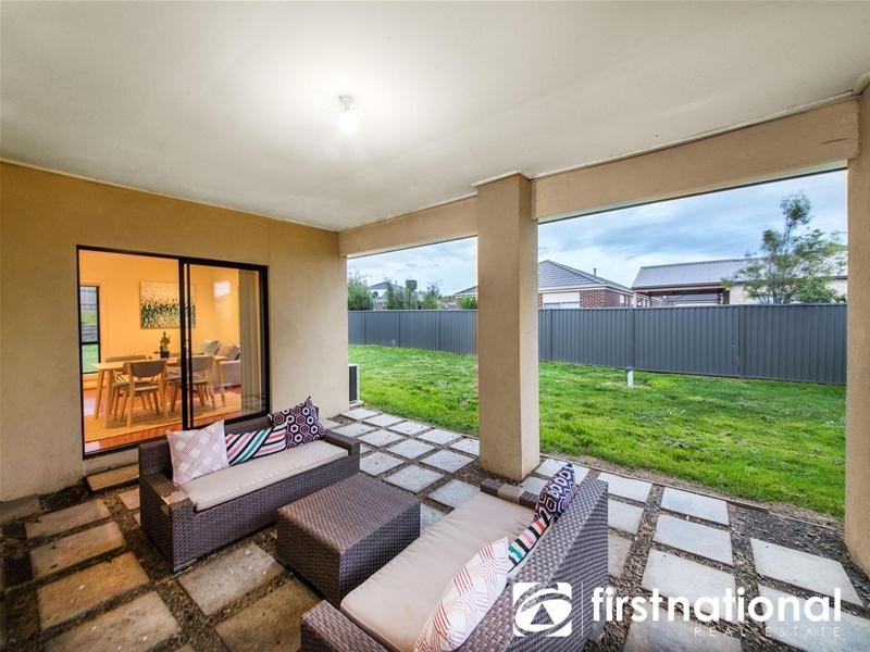 5 Griffith Mews, Pakenham VIC 3810