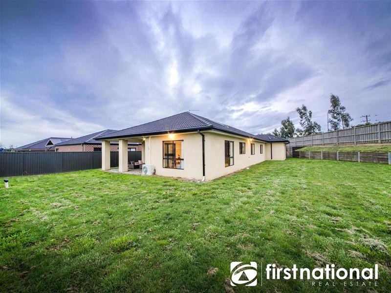 5 Griffith Mews, Pakenham VIC 3810