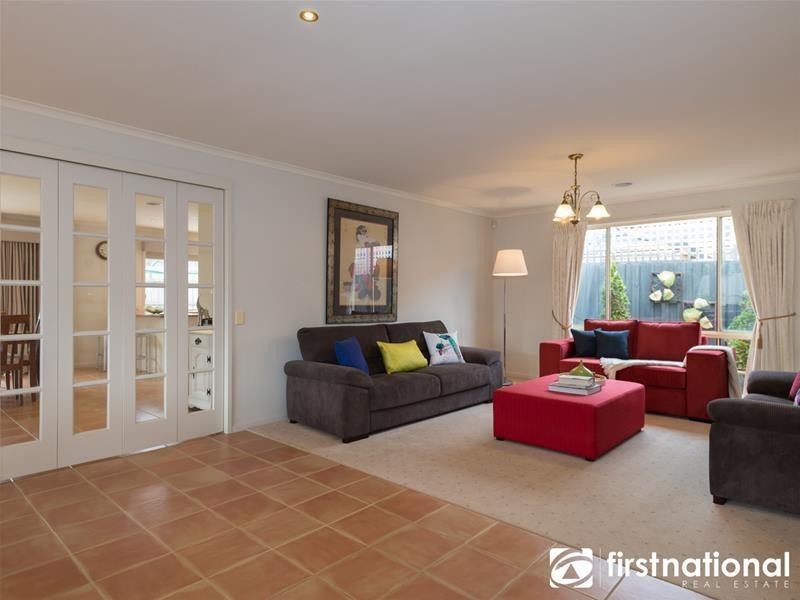 24 Streeton Way, Berwick VIC 3806