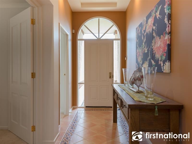 24 Streeton Way, Berwick VIC 3806