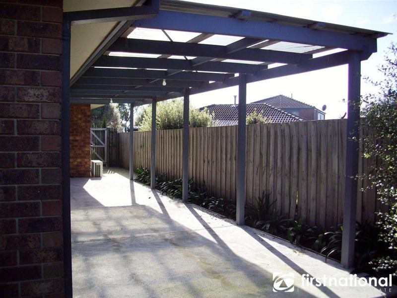 10 Ashton Rise, Narre Warren South VIC 3805