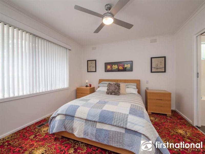 8 Inglis Road, Berwick VIC 3806