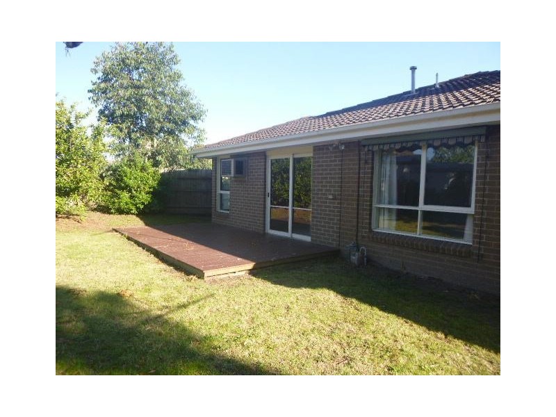 2 Peron  Court, Narre Warren VIC 3805