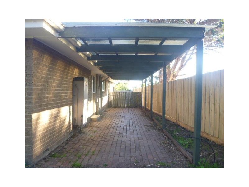 2 Peron  Court, Narre Warren VIC 3805