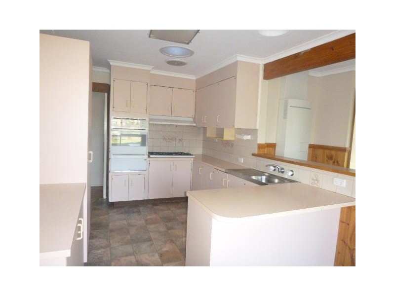 2 Peron  Court, Narre Warren VIC 3805