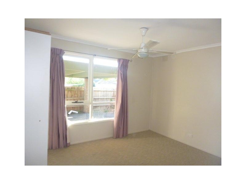 2 Peron  Court, Narre Warren VIC 3805