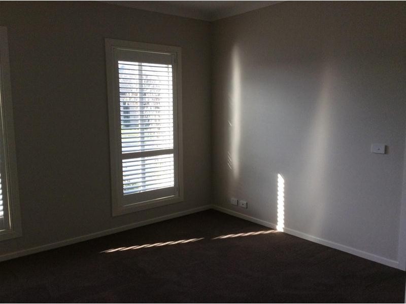 5 Featherbrook Circuit, Cranbourne North VIC 3977