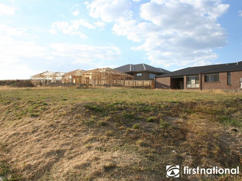 1 (Lot 845) Montalto Drive, Pakenham VIC 3810