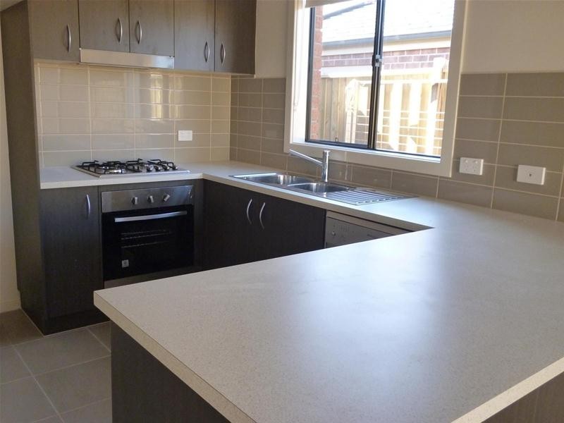 21 Celestine Drive, Officer VIC 3809