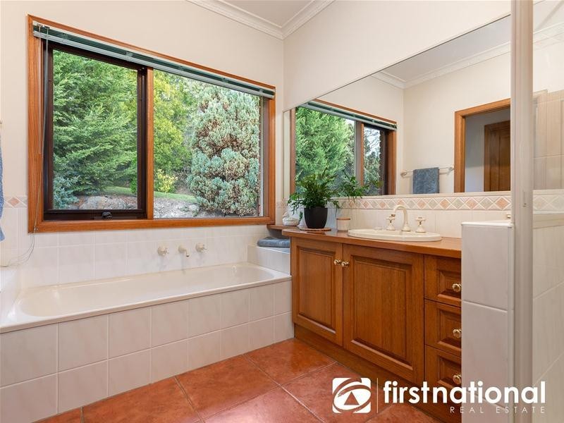 270 Old Gembrook Road, Pakenham Upper VIC 3810