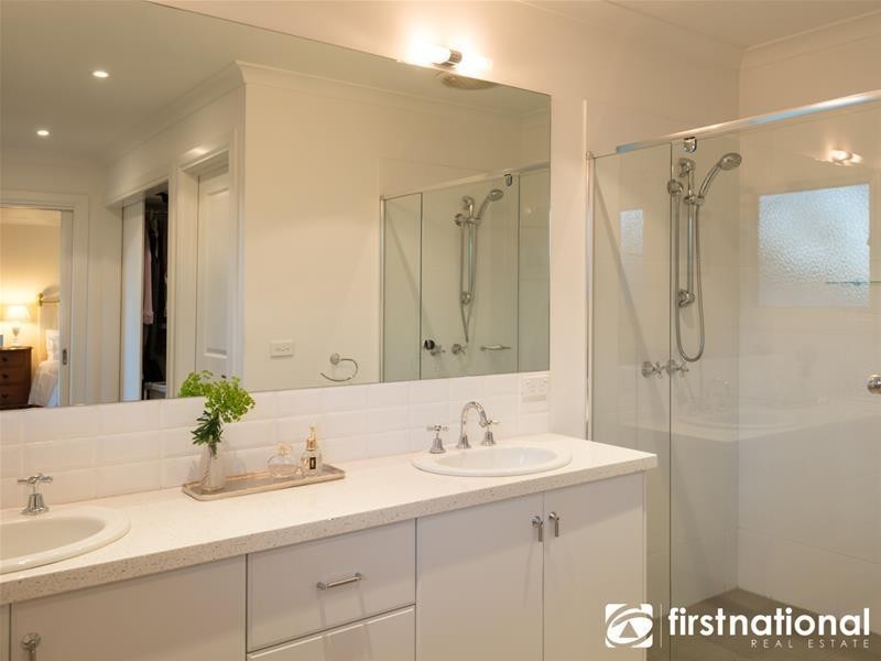 58 Buchanan Road, Berwick VIC 3806