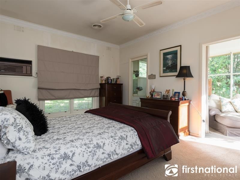 1-3 Rydaldene Way, Berwick VIC 3806